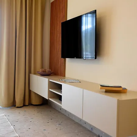 莫扎伊科公寓式酒店 厄吕代尼兹