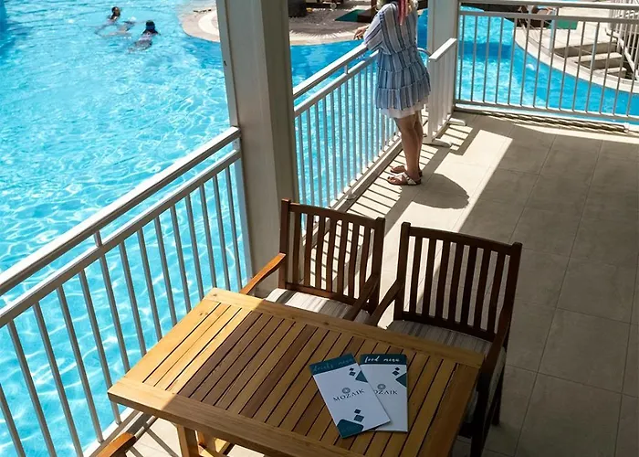 Hotell Mozaik 2*